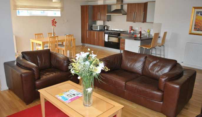 Edinburgh West Tollcross Living Area